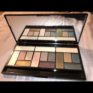 Makeup Revolution Pro Looks Palette✨